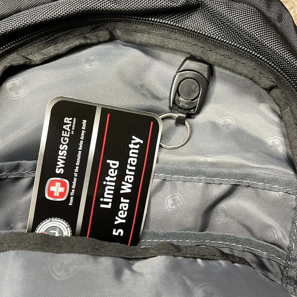 Like New SwissGear ScanSmart TSA 17 Inch Black Laptop Backpack